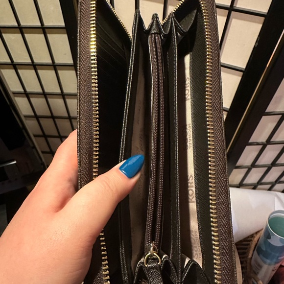 COPY - Michael Kors purse and wallet - Picture 2 of 6